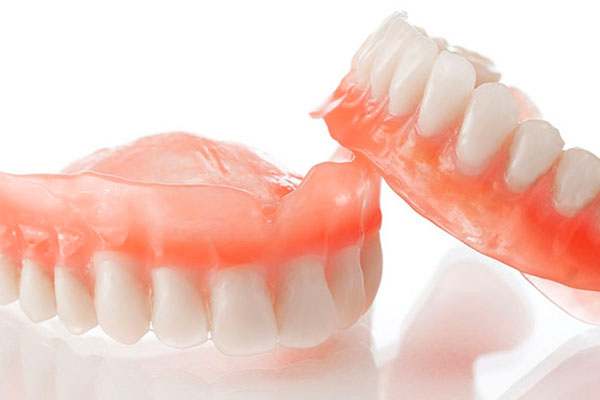 Dentaduras completas superiores e inferiores / dientes postizos, a